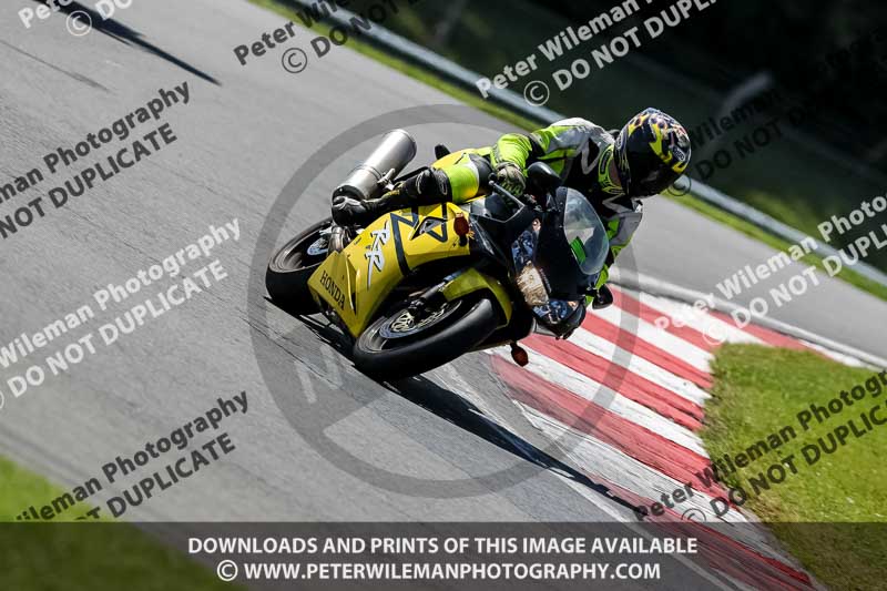 donington no limits trackday;donington park photographs;donington trackday photographs;no limits trackdays;peter wileman photography;trackday digital images;trackday photos